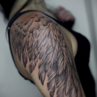 wing tattoo ideas for women